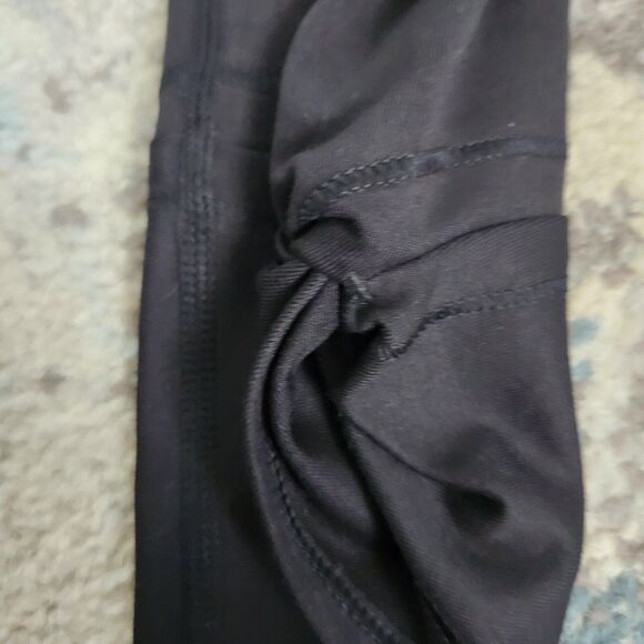 DSG Girl's Large Knot Hem Performance Capri Pants Leggings Black NWT - Picture 3 of 7